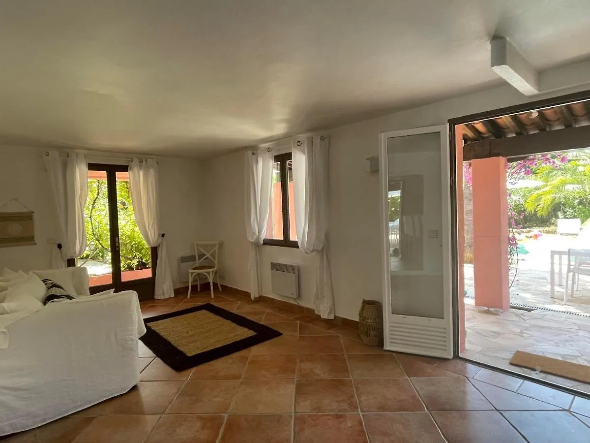 Fantastic Pool Villa 900M To The Beach; With Extravagant Big Garden Sainte-Maxime