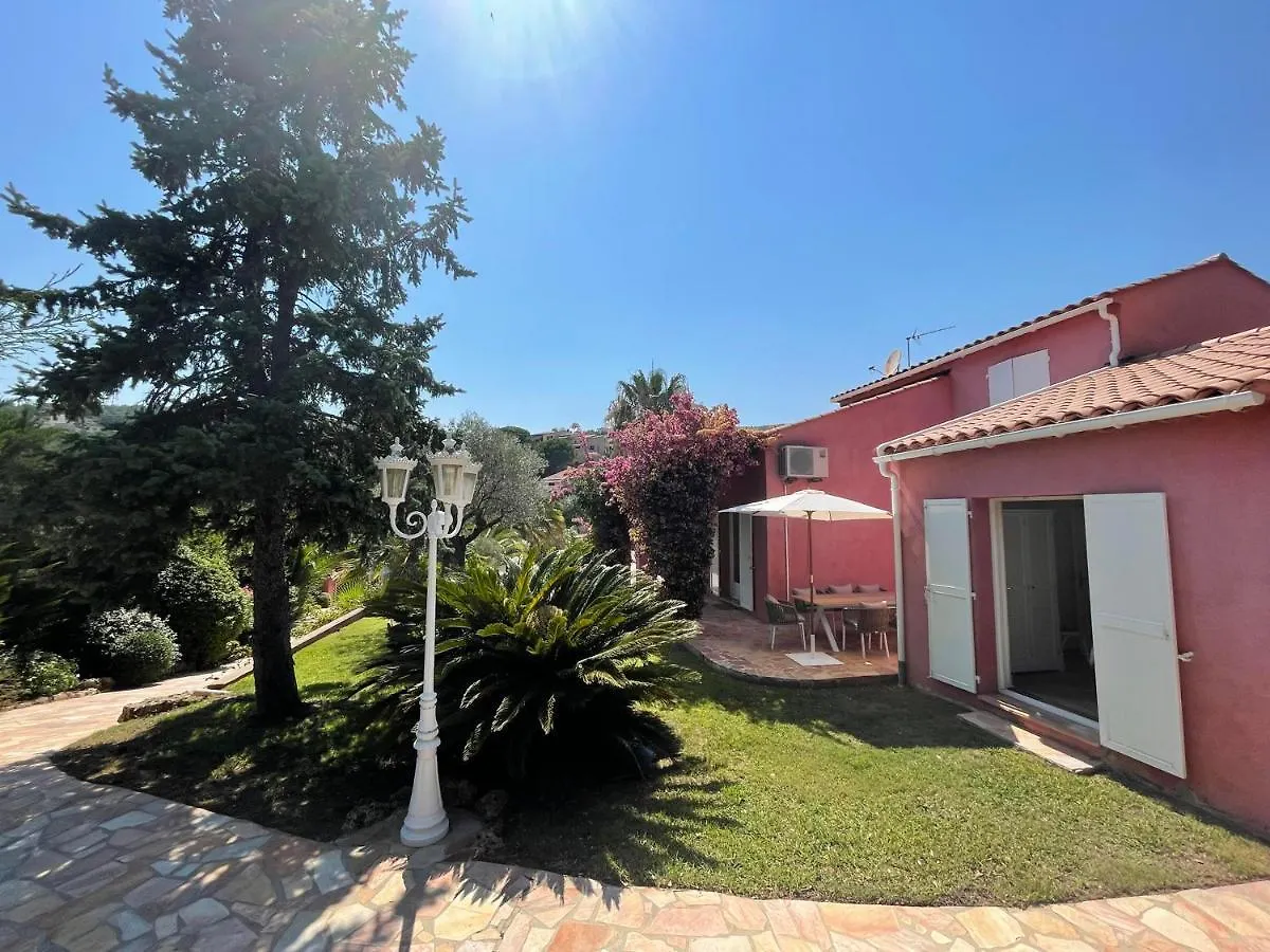 Fantastic Pool Villa 900M To The Beach; With Extravagant Big Garden Sainte-Maxime France